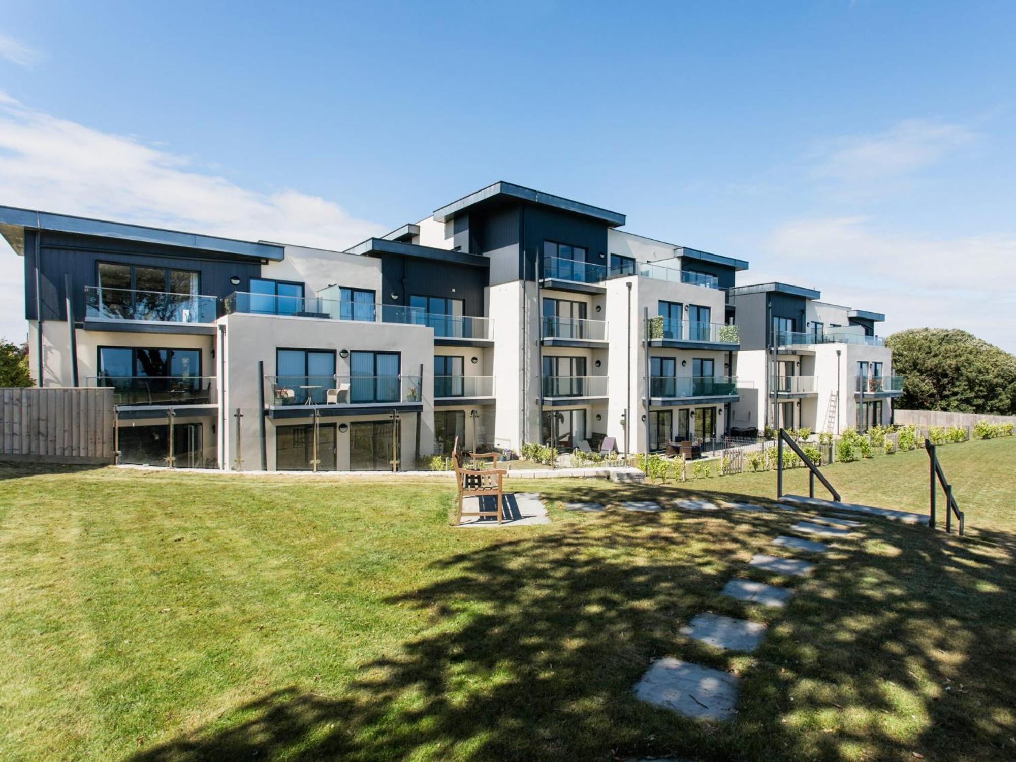 Seascape Apartment Sandown Exterior photo